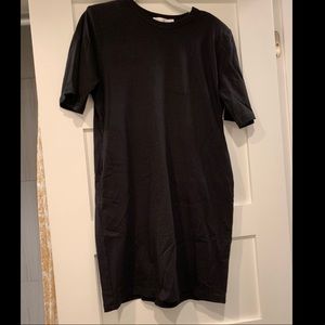 RD Style T-shirt dress with shoulder pads - NWT - Size Small